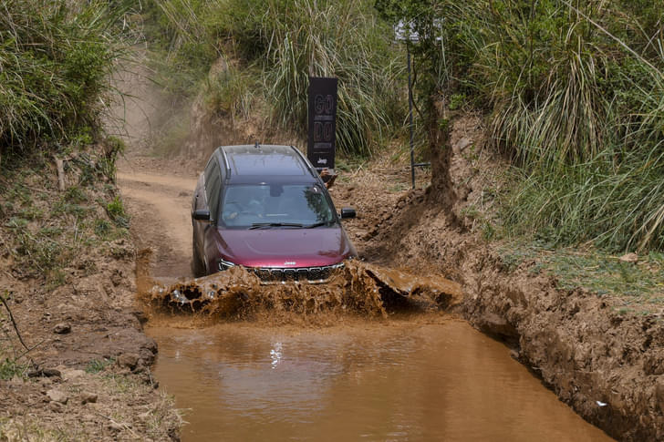 Jeep Meridian Antenna