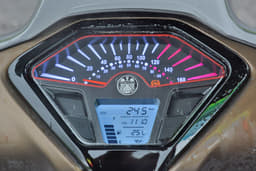 Keeway Sixties 300i Tripmeter