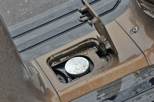 Open Fuel Lid
