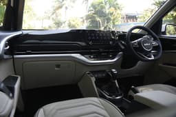 Kia Carens Dashboard