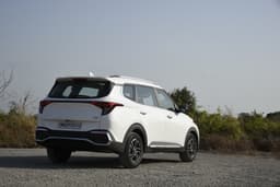 Kia Carens Rear View