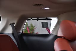 Kia Carnival Headrests