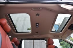 Kia Carnival Car Roof