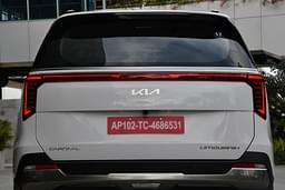 Kia Carnival Rear View