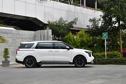 Kia Carnival Body Colored Bumpers