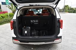 Kia Carnival Front Row Seats
