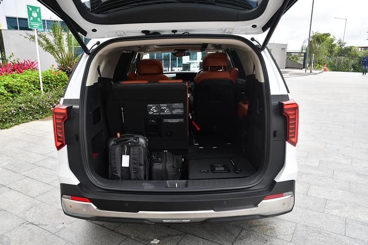 Kia Carnival Second Row Seats