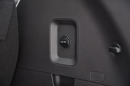 Kia Carnival 12v Power Outlets