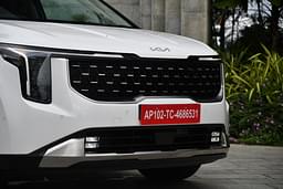 Kia Carnival Front View