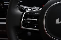 Kia Carnival Leather Wrapped Steering Wheel