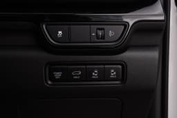 Kia Carnival Door Controls