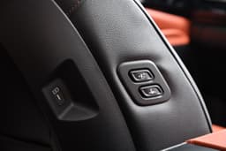 Kia Carnival Driver Height Adjustable Seat