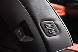 Kia Carnival Driver Height Adjustable Seat
