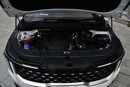 Kia Carnival Open Bonnet Engine Shot