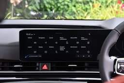 Kia Carnival Touch Screen Infotainment System
