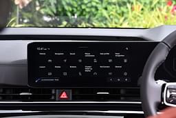 Kia Carnival Touch Screen Infotainment System
