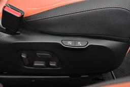 Kia Carnival Electrically Adjustable Driver Seat