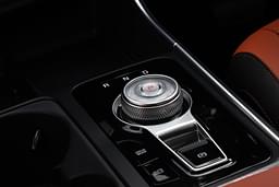 Kia Carnival Gear Box