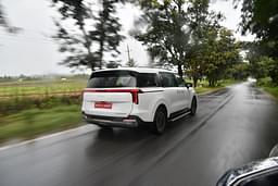 Kia Carnival Rear View