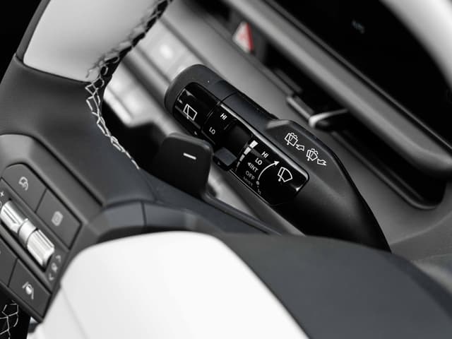 Leather Wrapped Gear Knob  Shift Selector Image - 31496