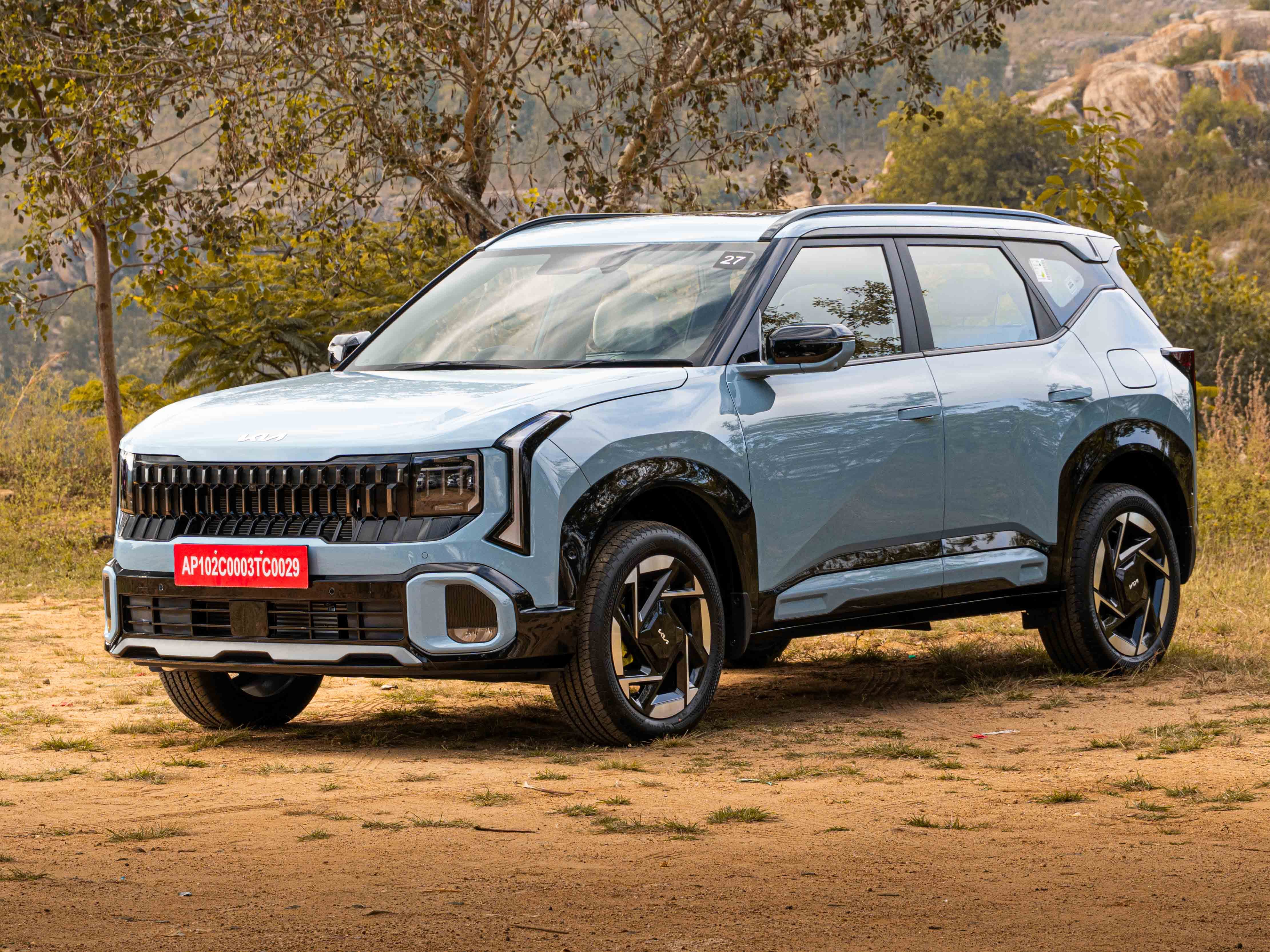 I would like to buy a new family car or SUV within a maximum budget of 21 lakh (on-road). Petrol automatic is the preferred choice. Which one will be the best option to buy, considering good travel...