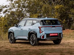 Kia Seltos Rear Left Three Quarter Kia Seltos Rear Left Three Quarter