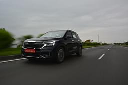 Kia Seltos Front Right Three Quarter