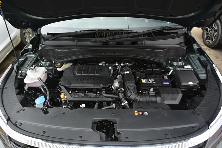 Kia Seltos Open Bonnet Engine Shot