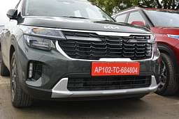 Kia Seltos Front Right Three Quarter
