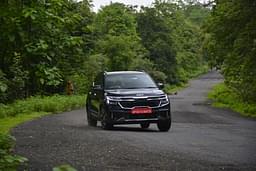 Kia Seltos Front Right Three Quarter