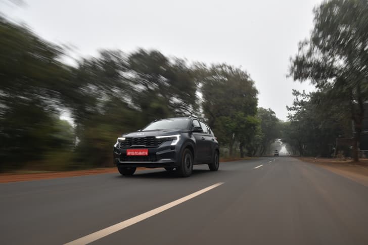 Kia Sonet Front Right Three Quarter
