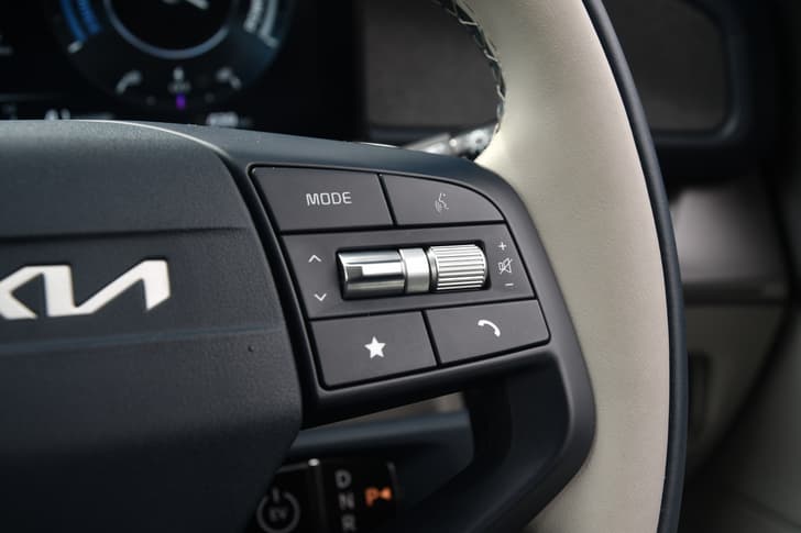 Kia Carens Clavis Ev Instrument Cluster