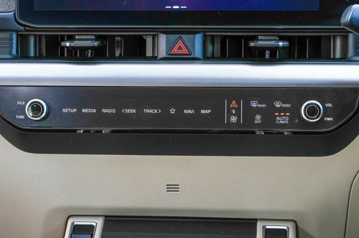 Kia Carens Clavis Dashboard Kia Carens Clavis Dashboard