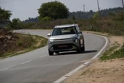 Kia Carens Clavis Front View
