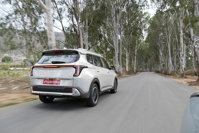 Kia Carens Clavis Rear View