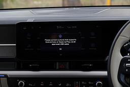 Kia Carens Clavis Dashboard