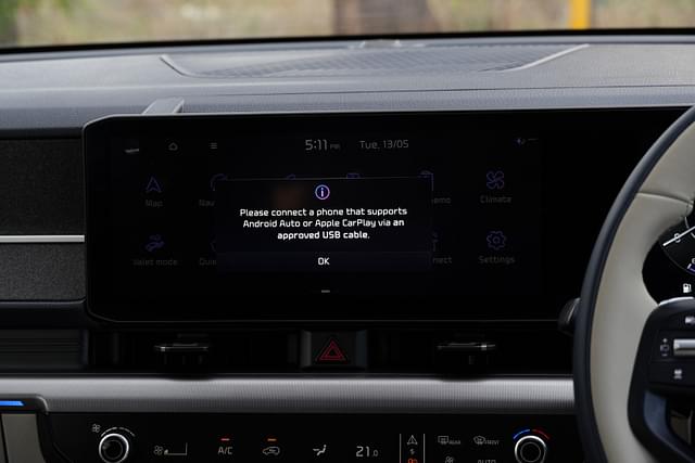 Kia Carens Clavis Dashboard