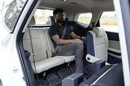 Kia Carens Clavis Second Row Seats