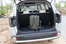 Kia Carens Clavis Front Row Seats