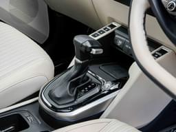 Kia Carens Clavis Front Row Seats