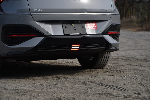 Rear View Image - 10942