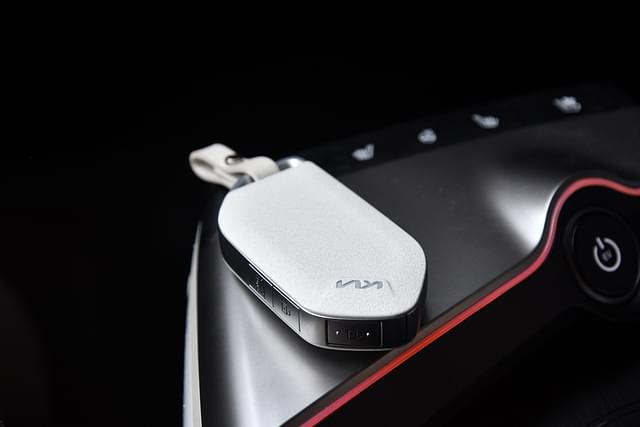 Console Storage Image - 10996