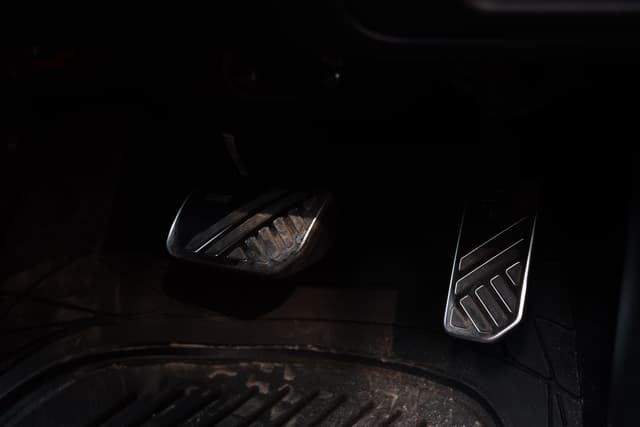 Foot Controls Image - 11095