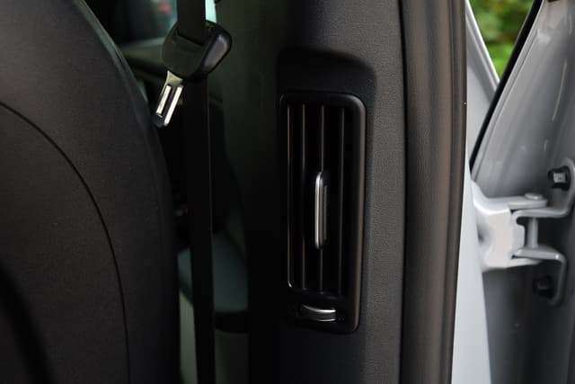 Ac Vents Rear Image - 11184