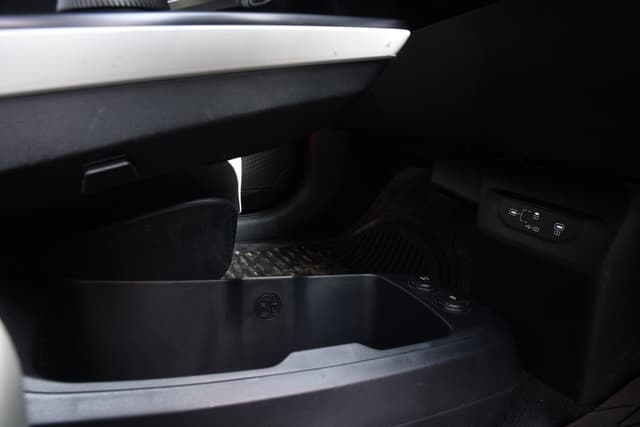 Charging Ports Image - 11208