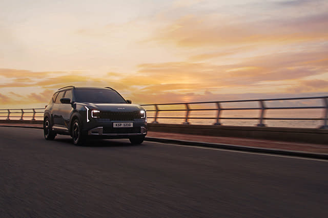 Front Left Three Quarter