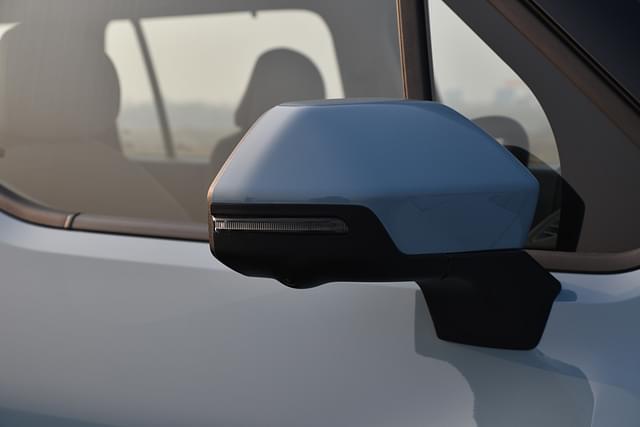 Orvm Blinker Image - 1373