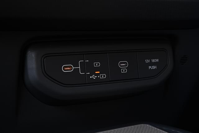 Charging Ports Image - 1400