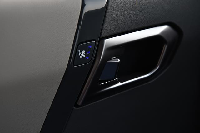 Door Controls Image - 1404