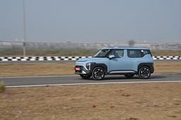 Kia Syros Front Right Three Quarter